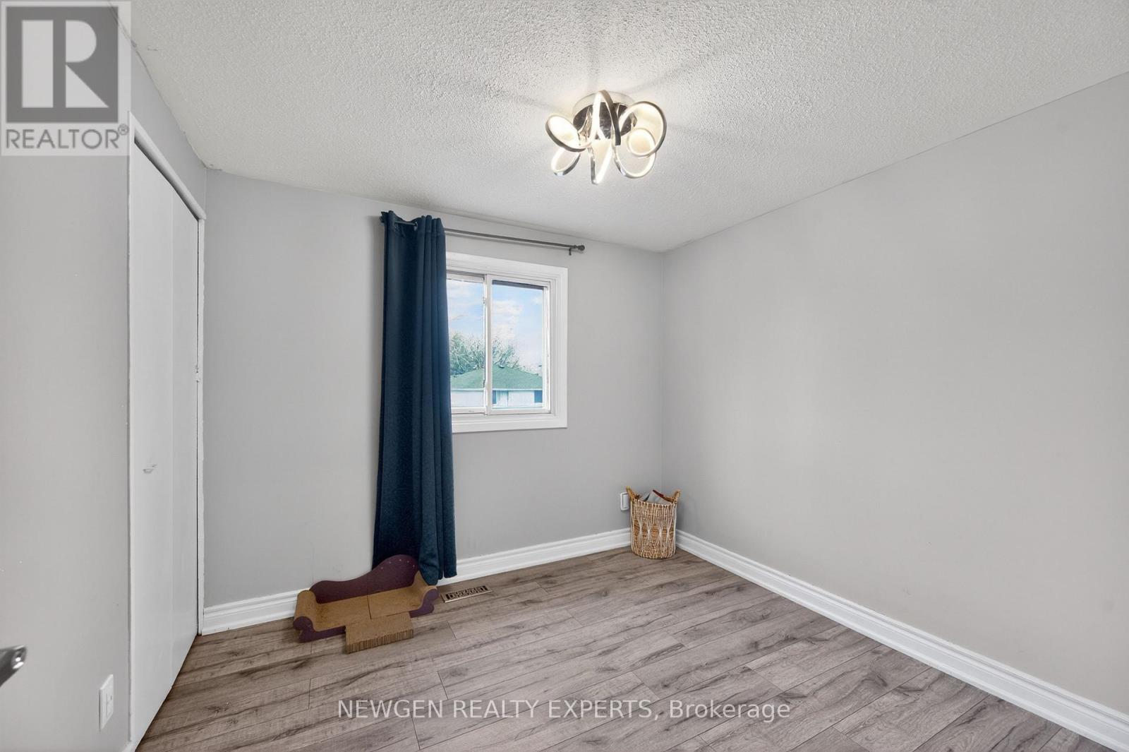 63 Faludon Drive, Halton Hills, Ontario  L7G 1H9 - Photo 27 - W12946556