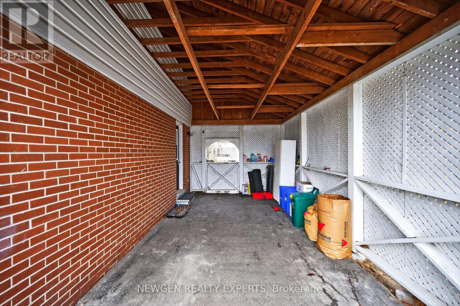 63 Faludon Drive, Halton Hills, Ontario  L7G 1H9 - Photo 35 - W12946556