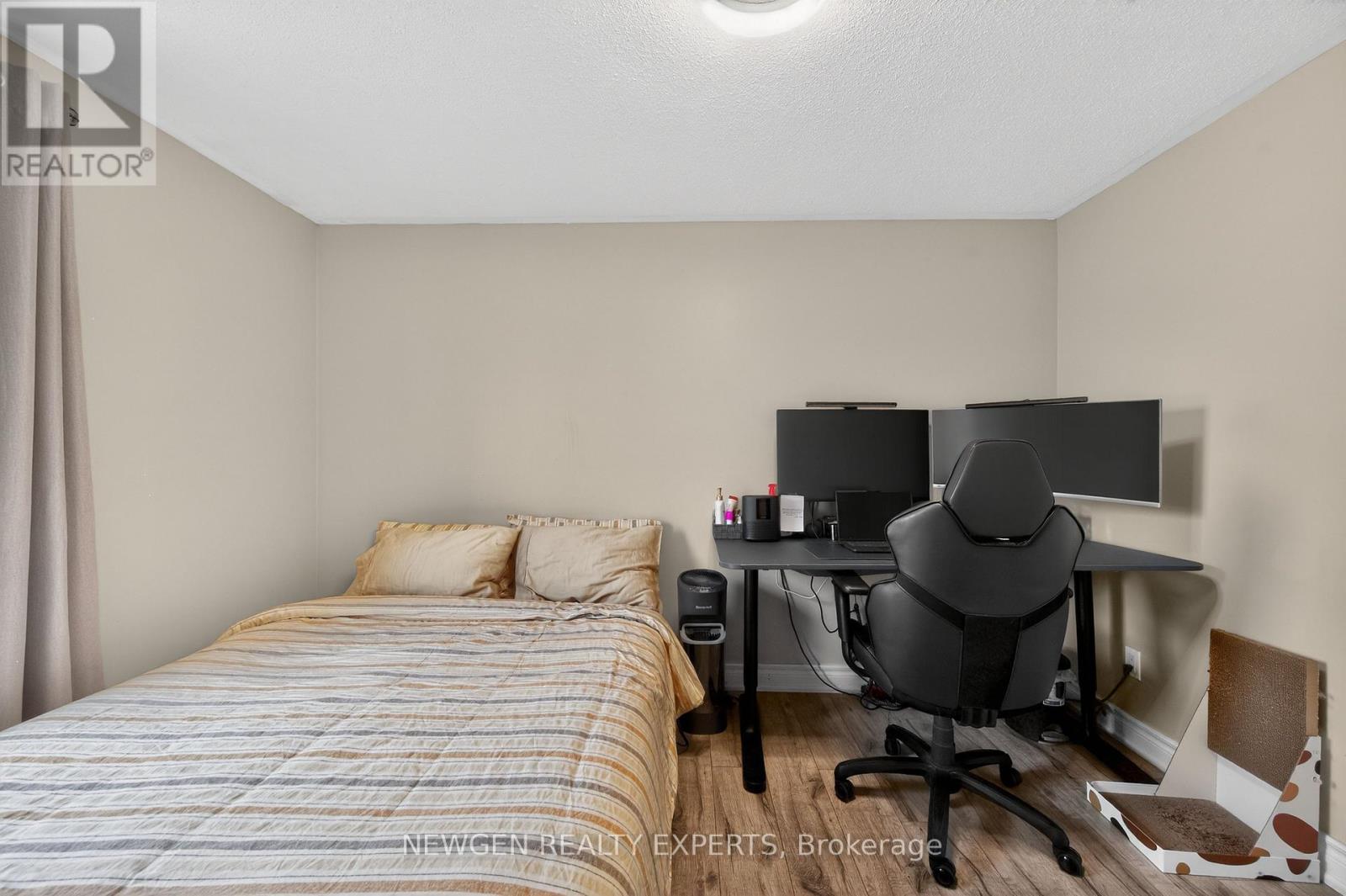 63 Faludon Drive, Halton Hills, Ontario  L7G 1H9 - Photo 24 - W12946556