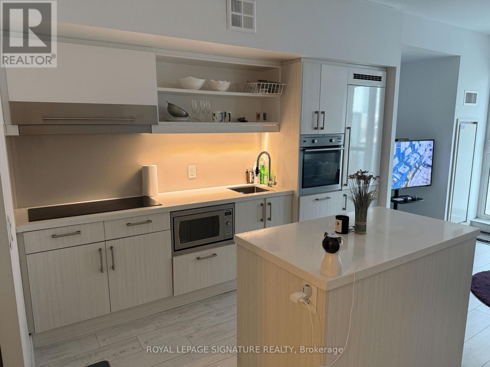 701 - 39 Sherbourne Street, Toronto, Ontario  M5A 0L8 - Photo 2 - C12950818