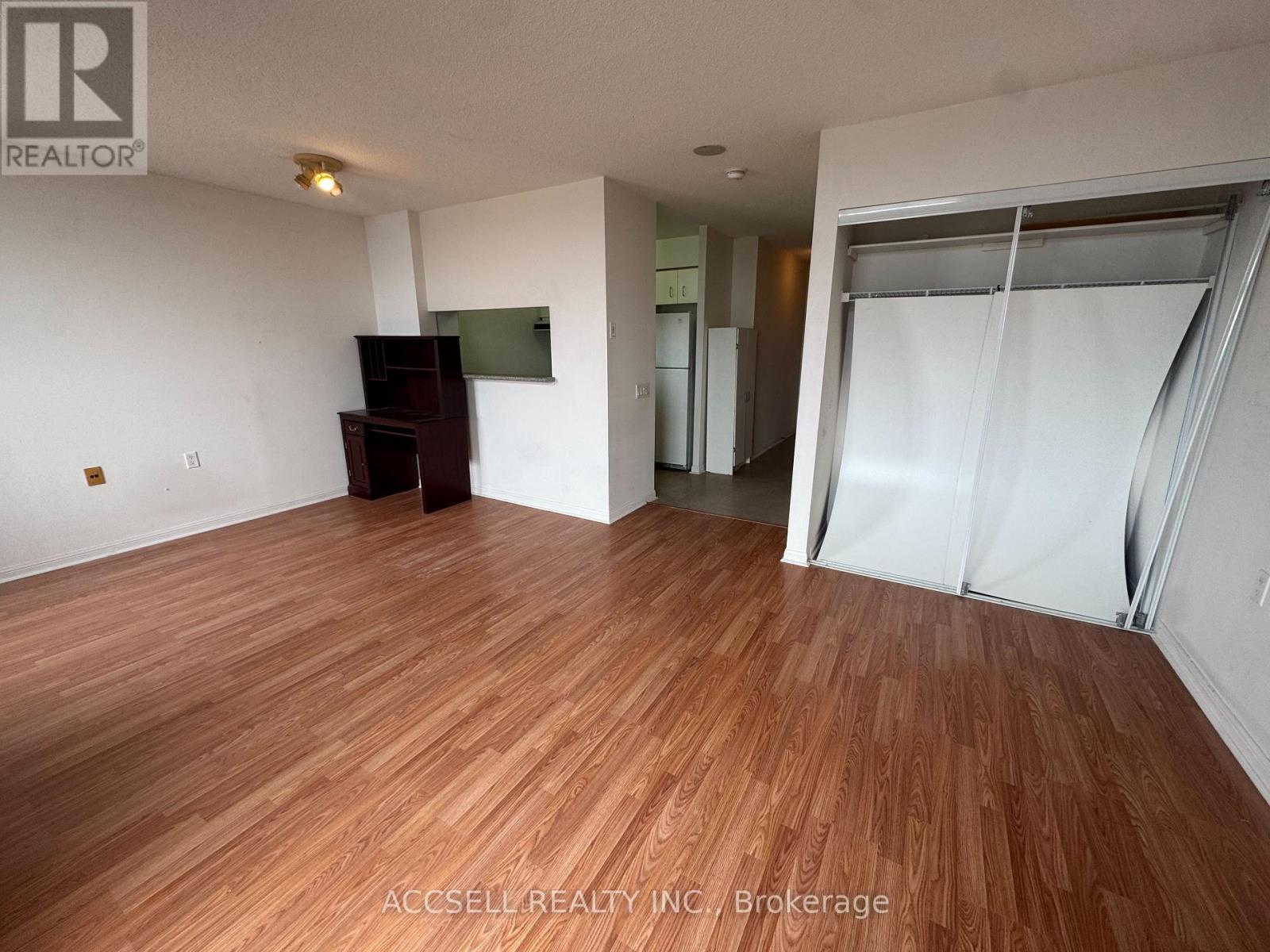 1008 - 650 Lawrence Avenue W, Toronto, Ontario  M6A 3E8 - Photo 9 - C12950852