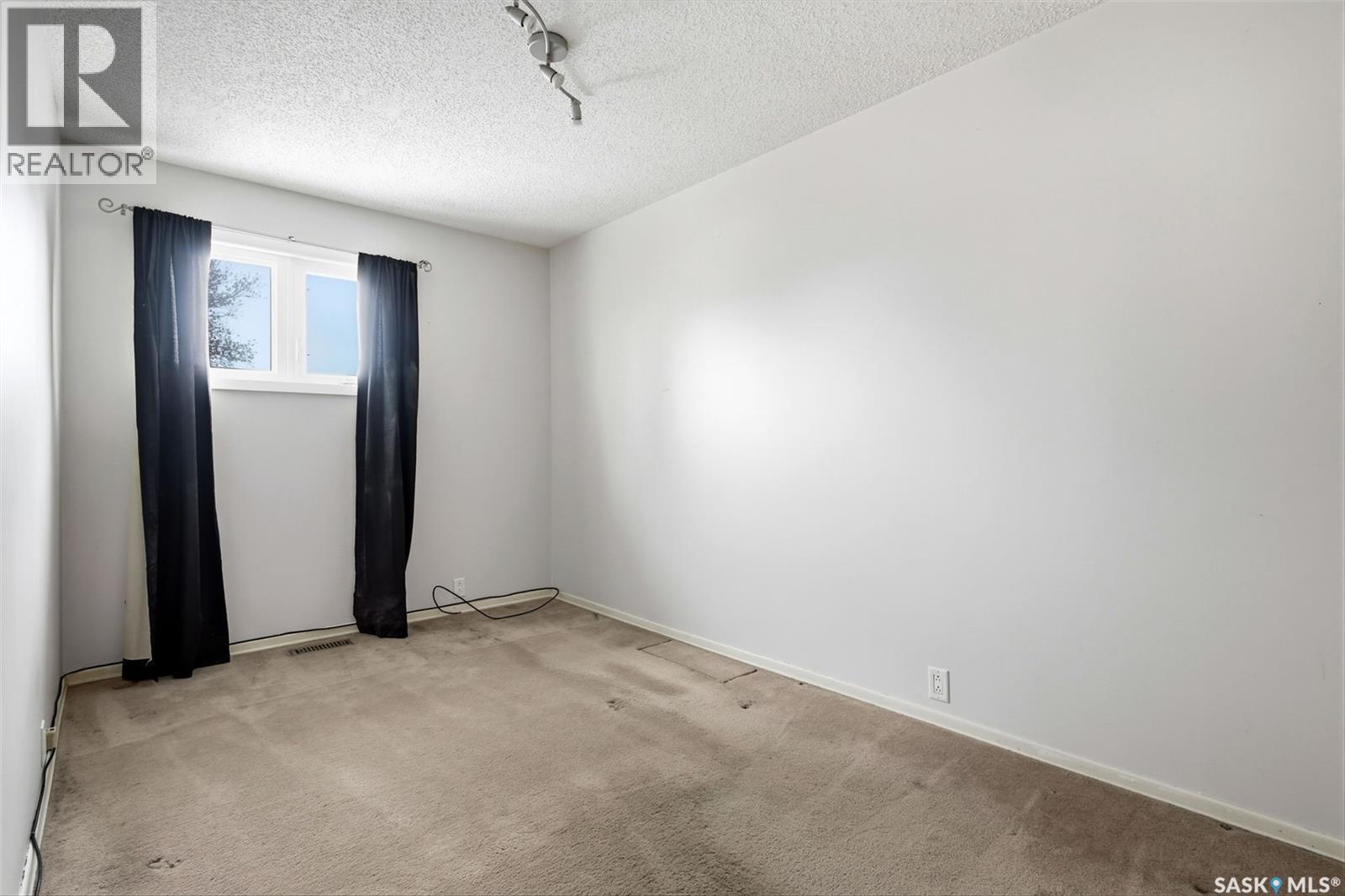 1130 12th Avenue N, Regina, Saskatchewan  S4R 7W7 - Photo 18 - SK031906