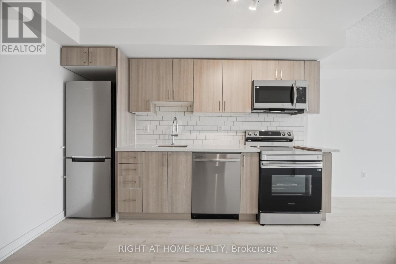 2307 - 1010 Sandy Beach Road, Pickering, Ontario  L1W 0C7 - Photo 11 - E12950748