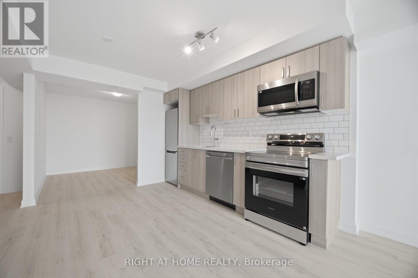 2307 - 1010 Sandy Beach Road, Pickering, Ontario  L1W 0C7 - Photo 13 - E12950748