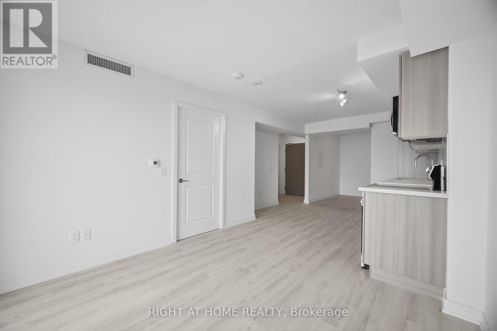 2307 - 1010 Sandy Beach Road, Pickering, Ontario  L1W 0C7 - Photo 17 - E12950748