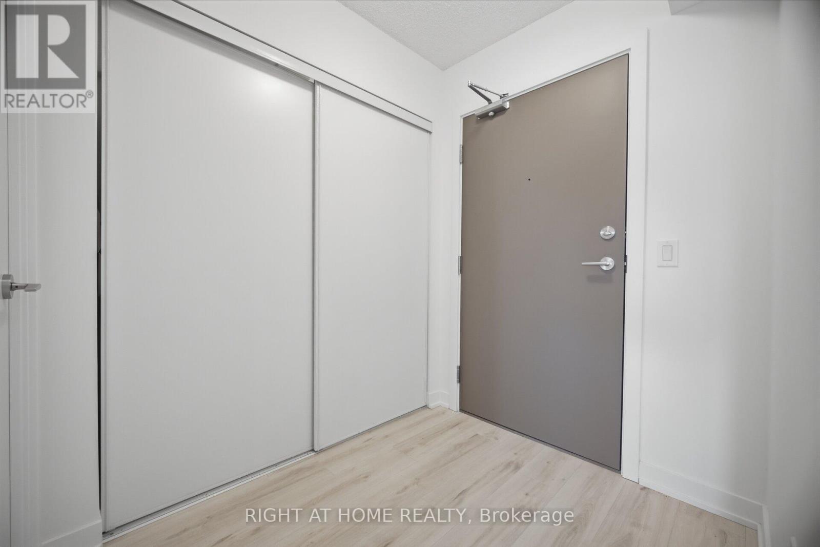 2307 - 1010 Sandy Beach Road, Pickering, Ontario  L1W 0C7 - Photo 4 - E12950748