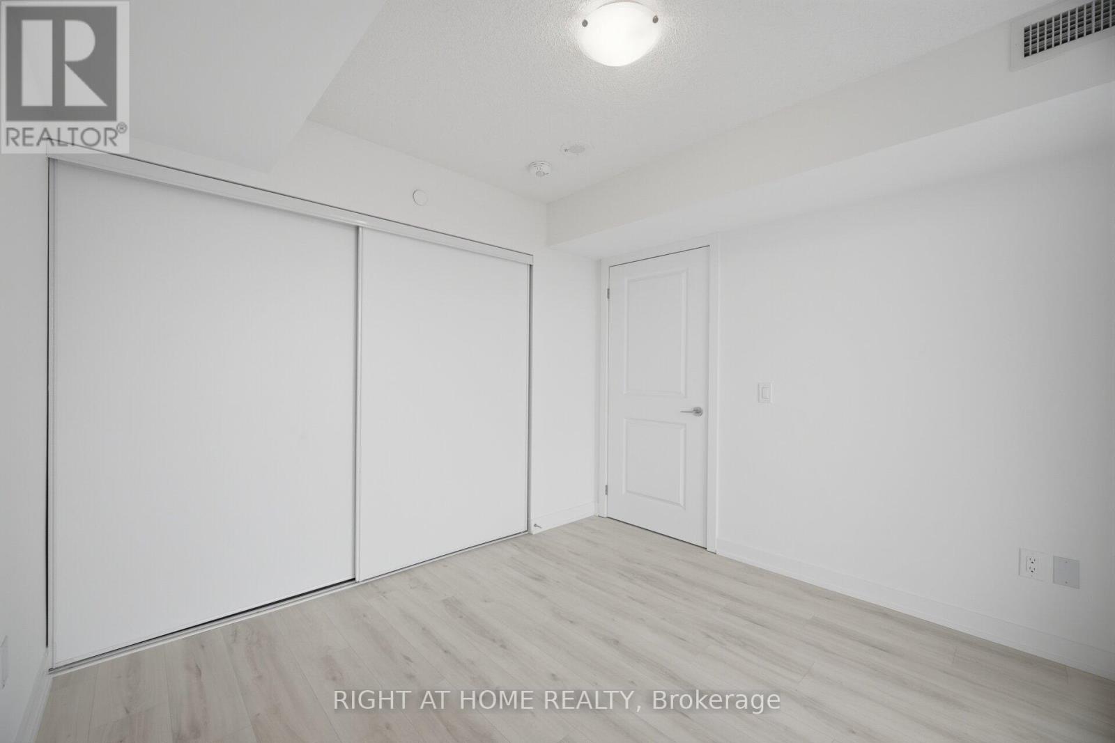 2307 - 1010 Sandy Beach Road, Pickering, Ontario  L1W 0C7 - Photo 7 - E12950748