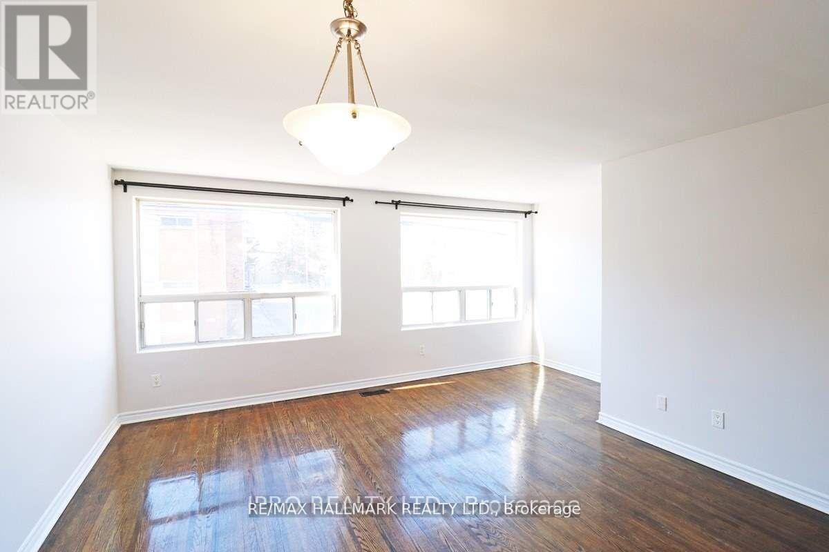 1237E WOODBINE AVENUE, Toronto, Ontario