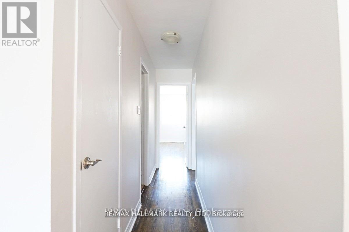 1237e Woodbine Avenue, Toronto, Ontario  M4C 4E5 - Photo 5 - E12950794