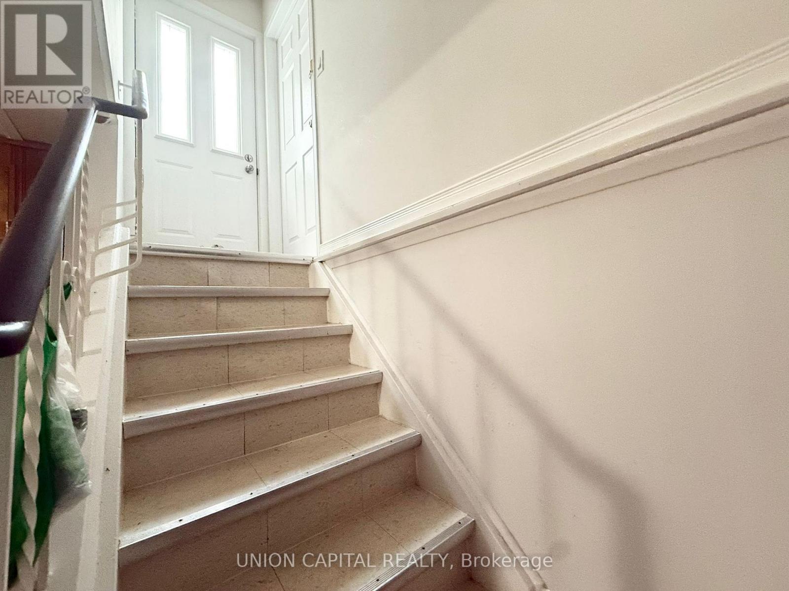 Lower - 38 Deepdale Drive, Toronto, Ontario  M1S 2N5 - Photo 2 - E12950802