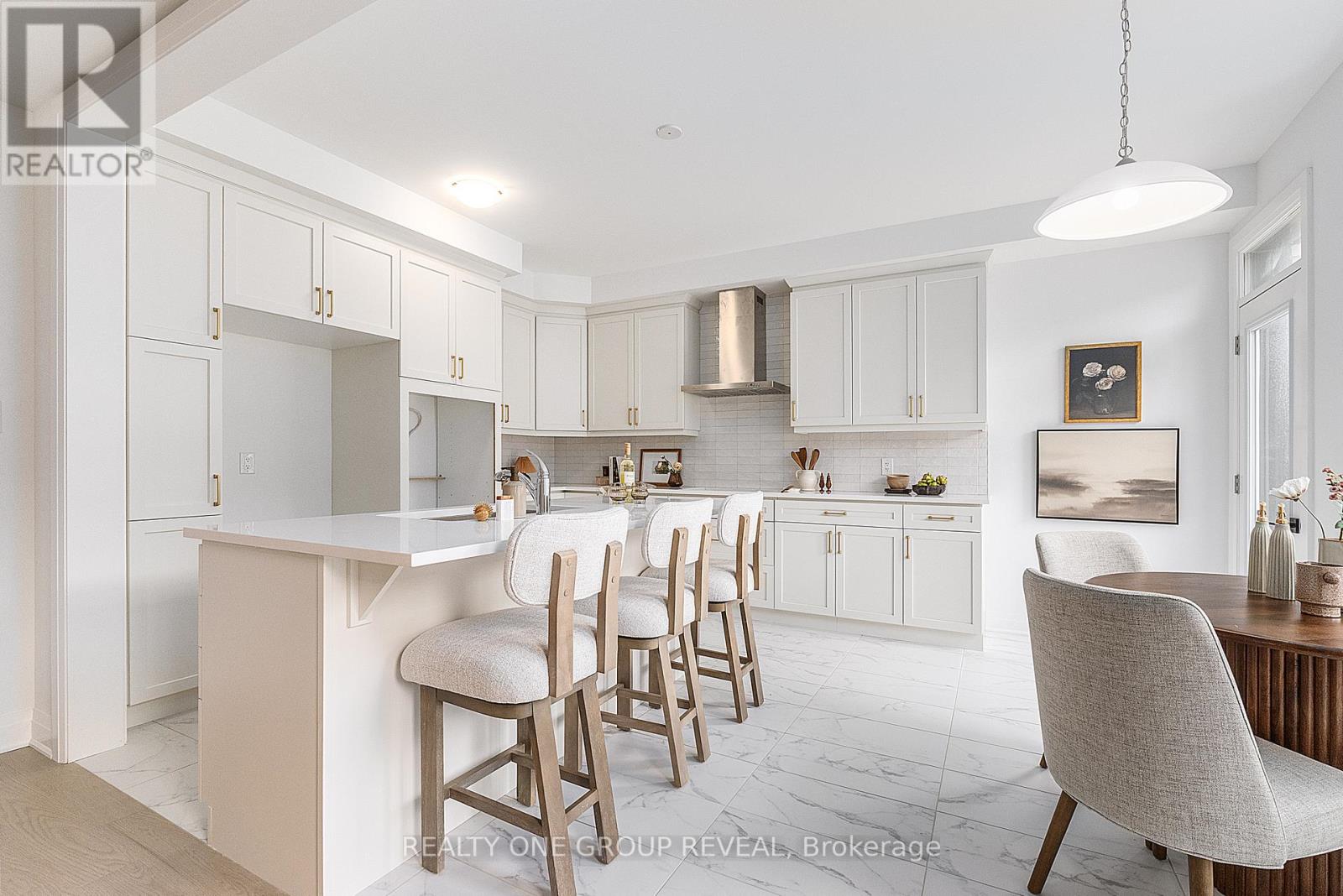 3376 Marchington Square, Pickering, Ontario  L1X 0T1 - Photo 11 - E12950866