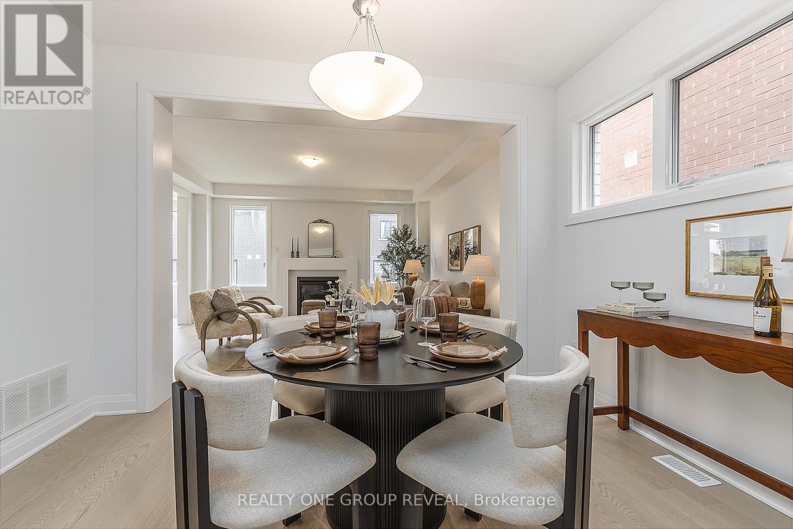 3376 Marchington Square, Pickering, Ontario  L1X 0T1 - Photo 5 - E12950866