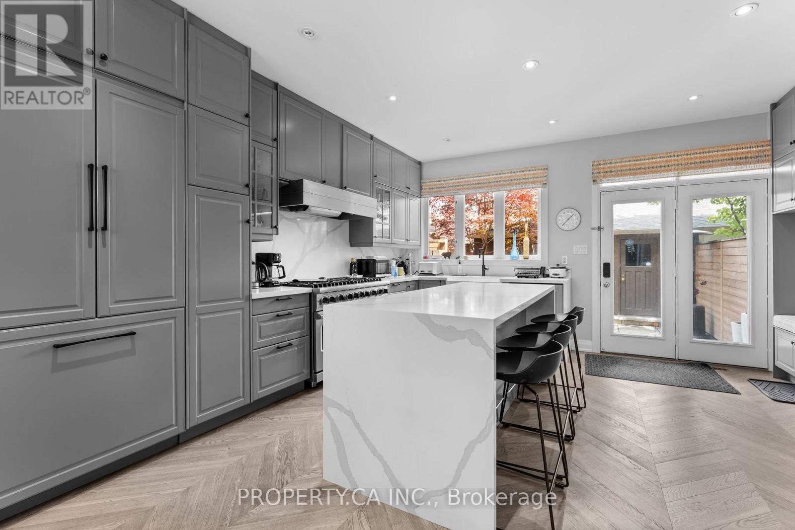 55 Northern Dancer Boulevard, Toronto, Ontario  M4L 2G6 - Photo 11 - E12950868