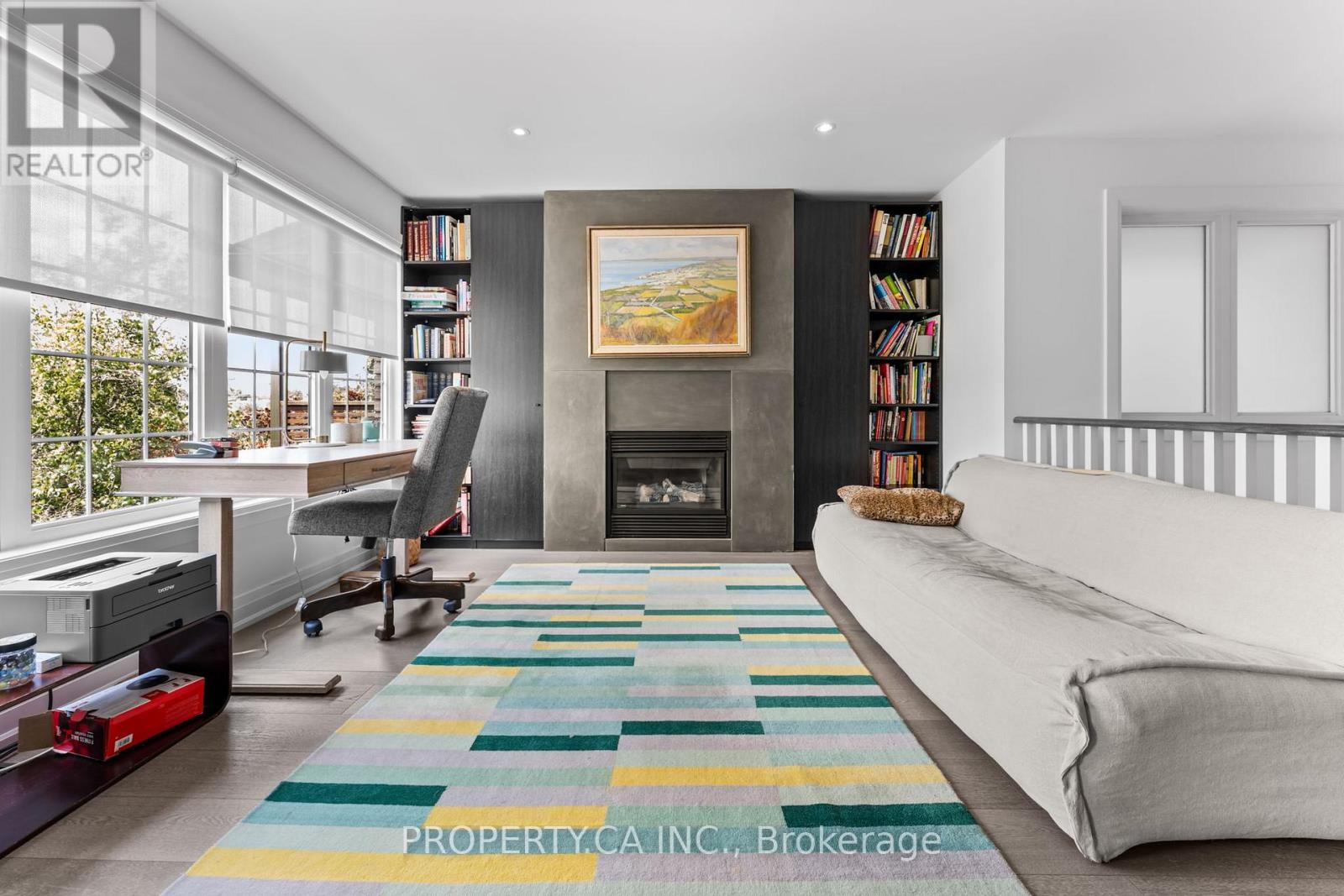 55 Northern Dancer Boulevard, Toronto, Ontario  M4L 2G6 - Photo 15 - E12950868