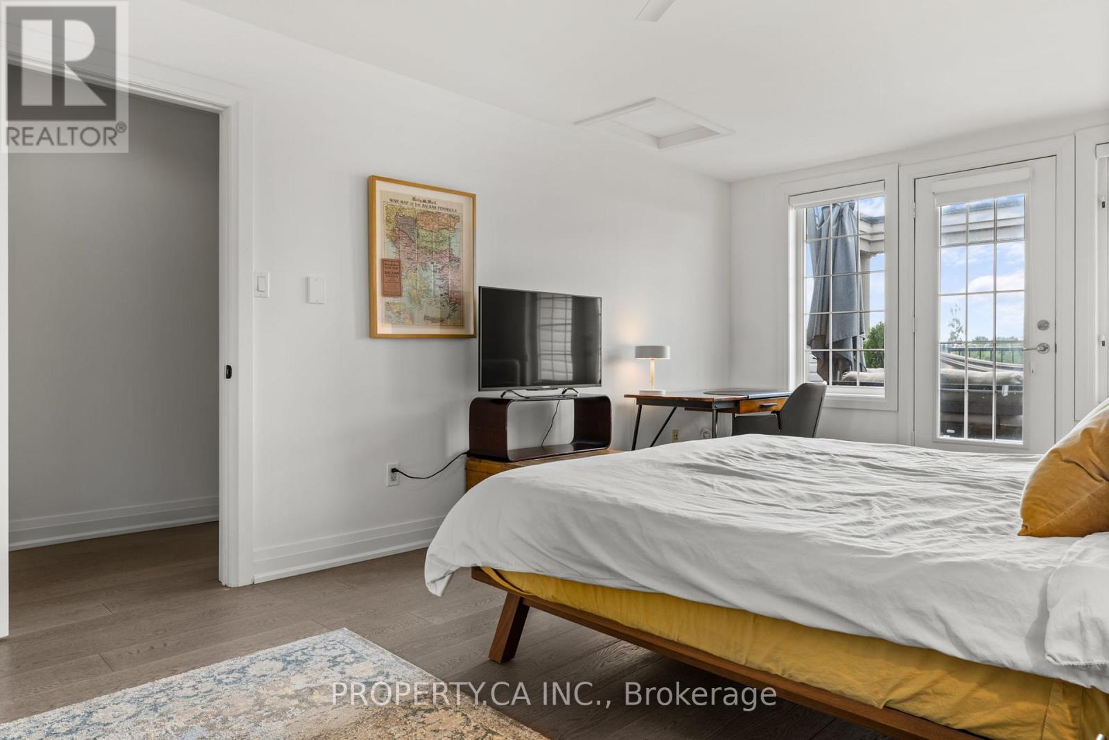 55 Northern Dancer Boulevard, Toronto, Ontario  M4L 2G6 - Photo 25 - E12950868