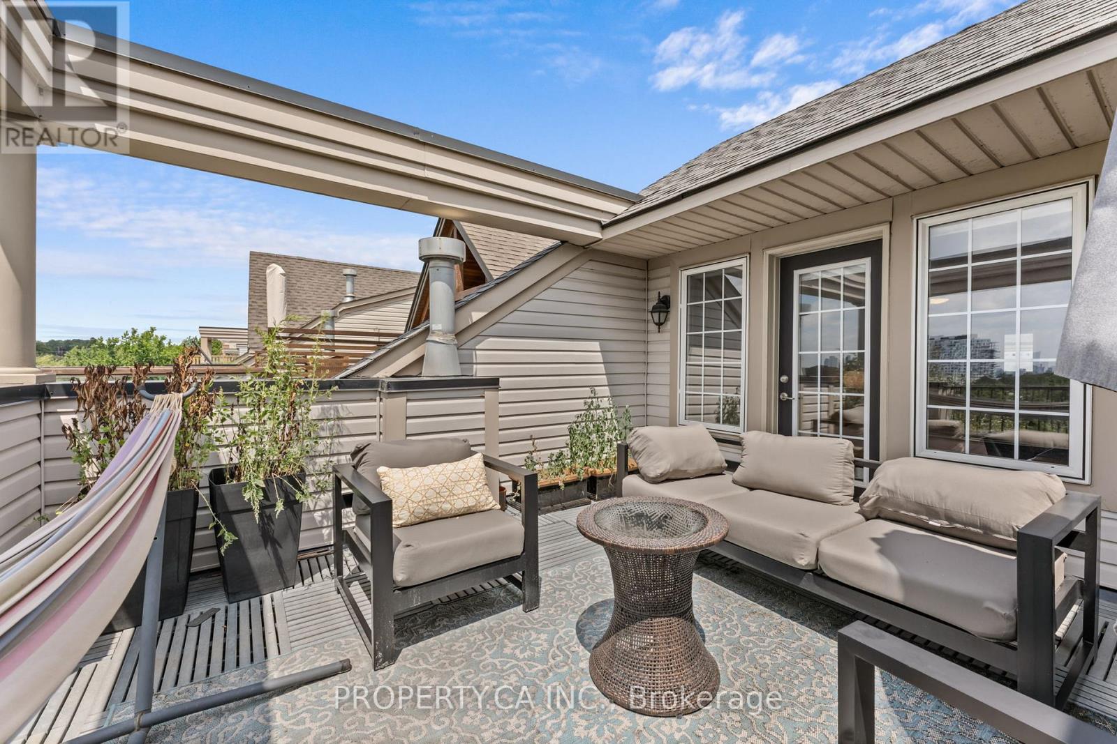 55 Northern Dancer Boulevard, Toronto, Ontario  M4L 2G6 - Photo 29 - E12950868