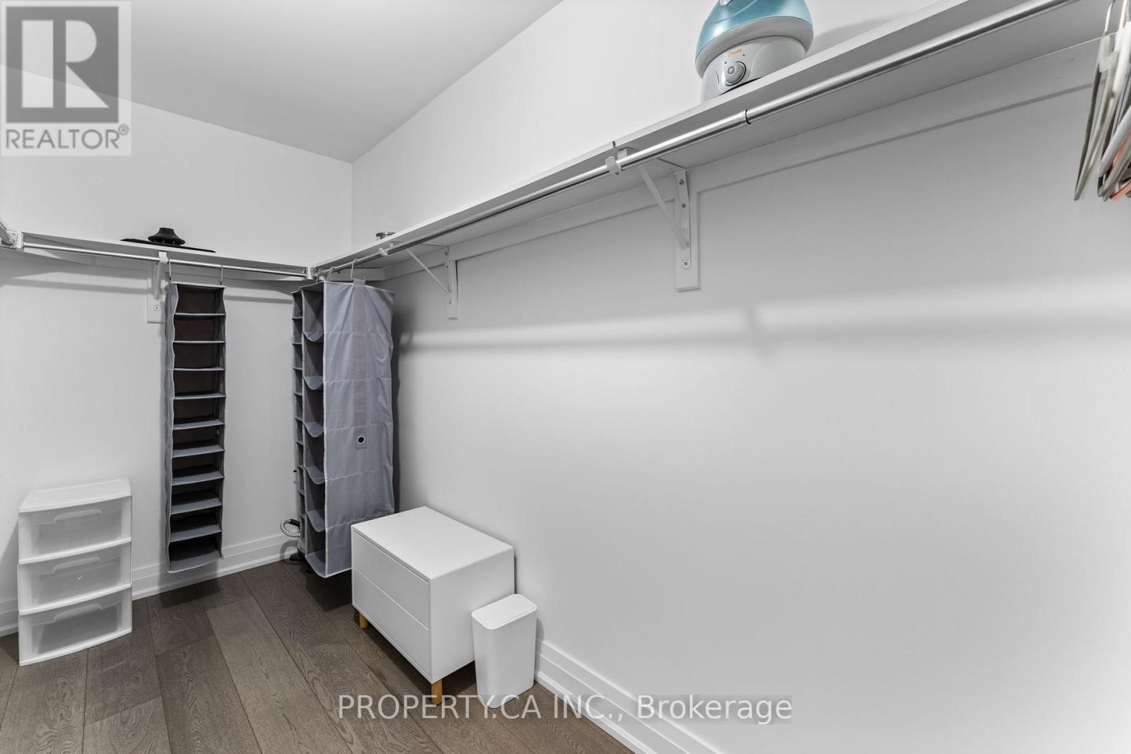 55 Northern Dancer Boulevard, Toronto, Ontario  M4L 2G6 - Photo 31 - E12950868