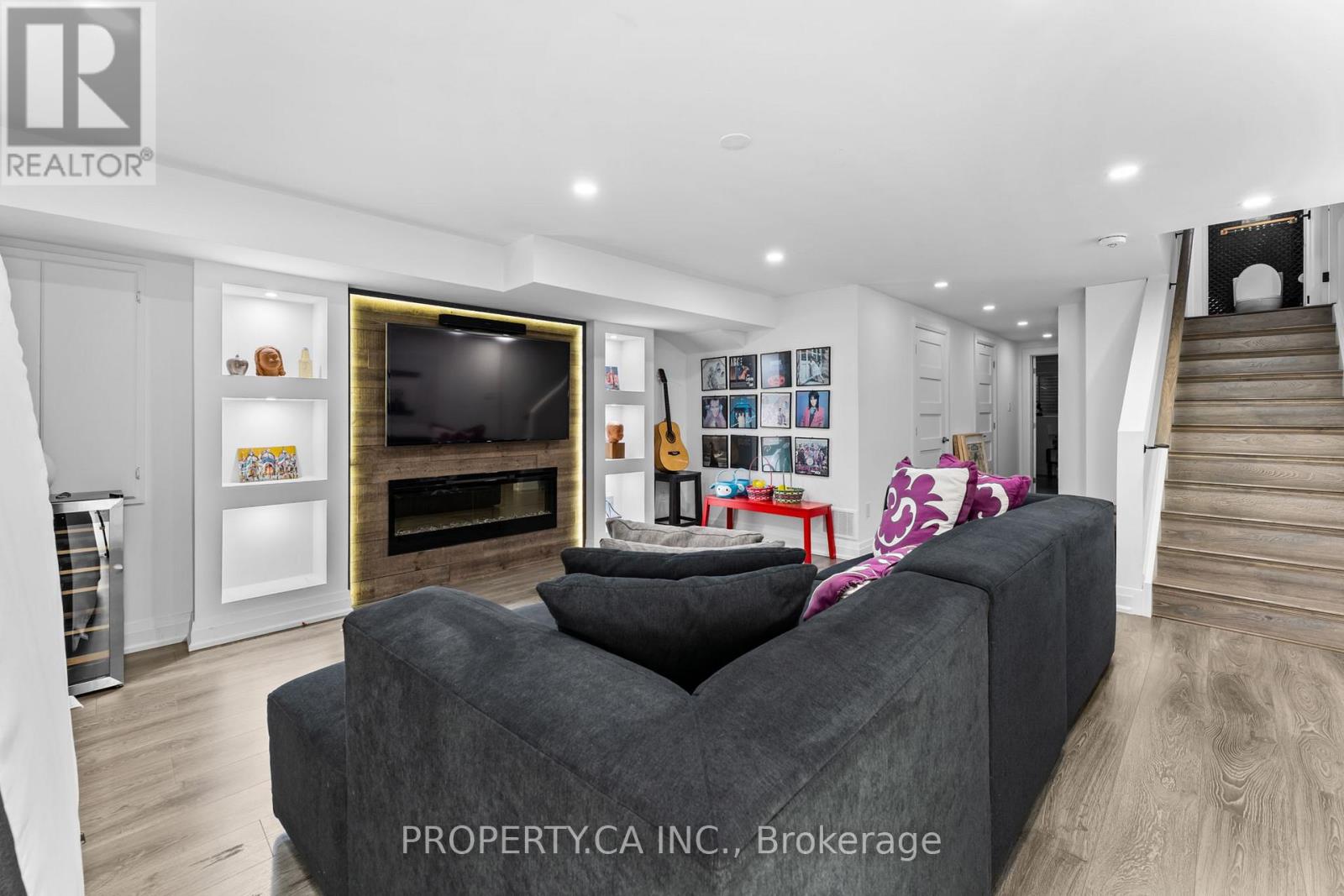 55 Northern Dancer Boulevard, Toronto, Ontario  M4L 2G6 - Photo 32 - E12950868