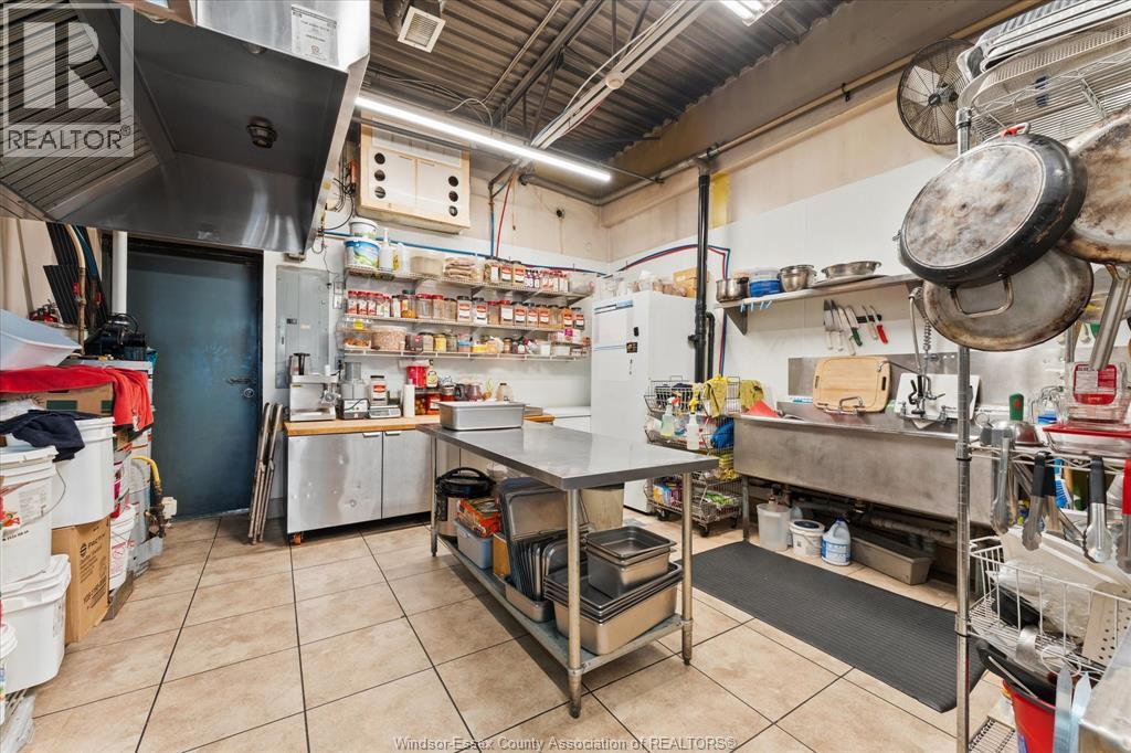 3395 Howard Avenue Unit# 14, Windsor, Ontario  N9E 3N6 - Photo 14 - 26006844