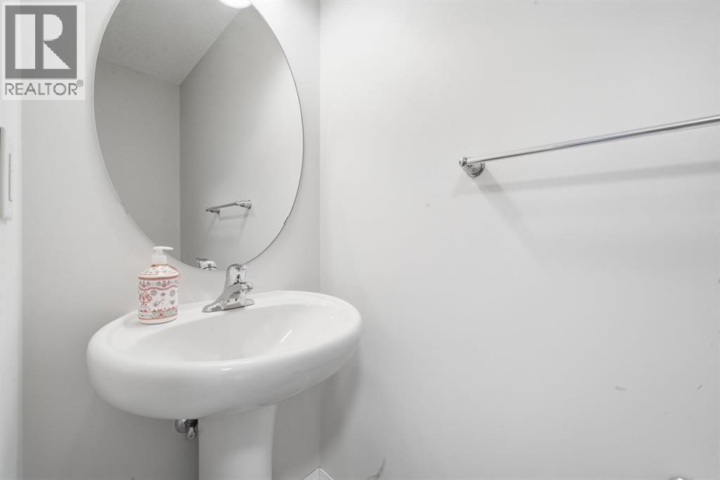 11 Windford Crescent SW, Airdrie, Alberta  T4B 4A4 - Photo 16 - A2294396