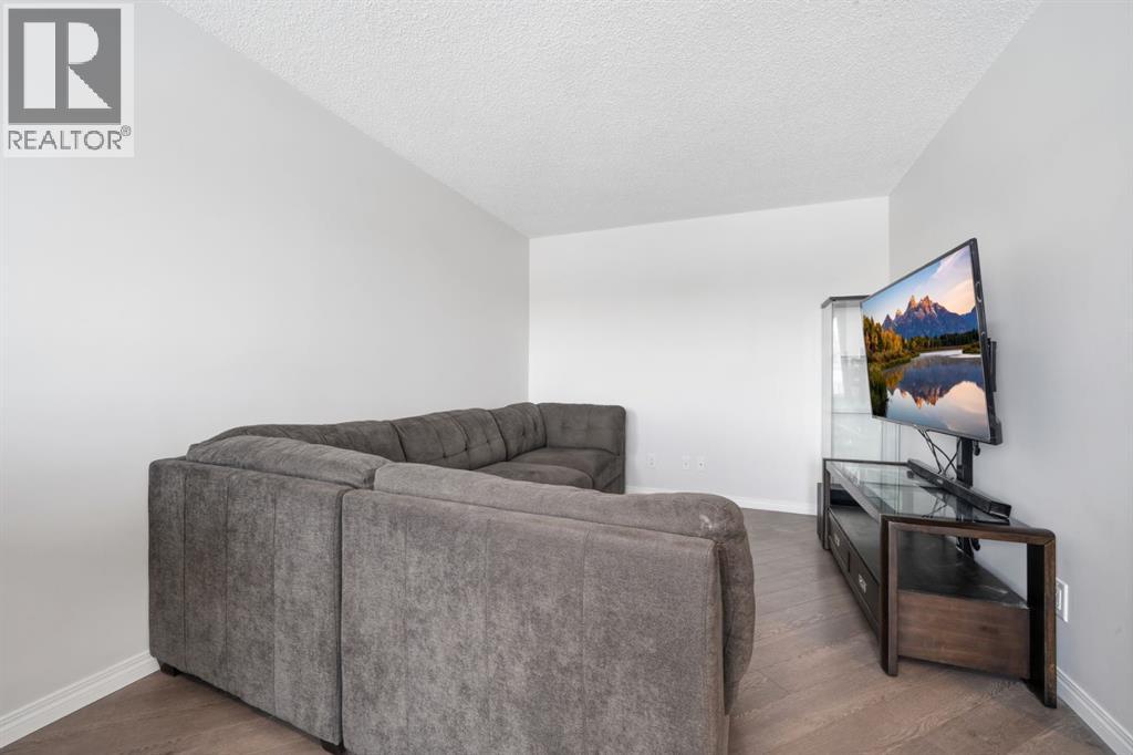 11 Windford Crescent SW, Airdrie, Alberta  T4B 4A4 - Photo 5 - A2294396