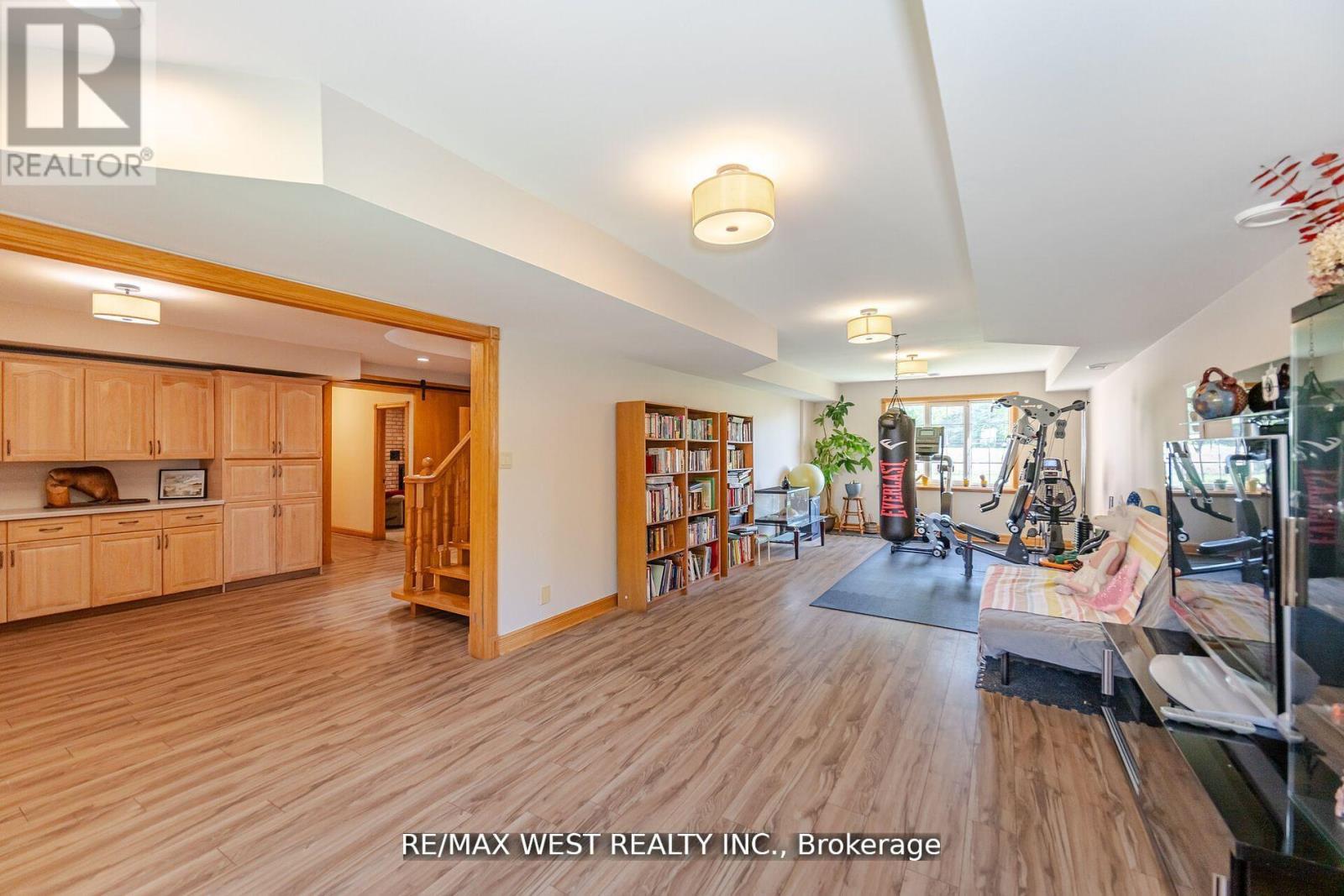 7 Stewart Crescent, Essa (Thornton), Ontario  L0L 2N0 - Photo 26 - N12950750