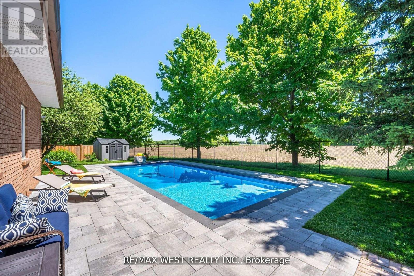 7 Stewart Crescent, Essa (Thornton), Ontario  L0L 2N0 - Photo 34 - N12950750