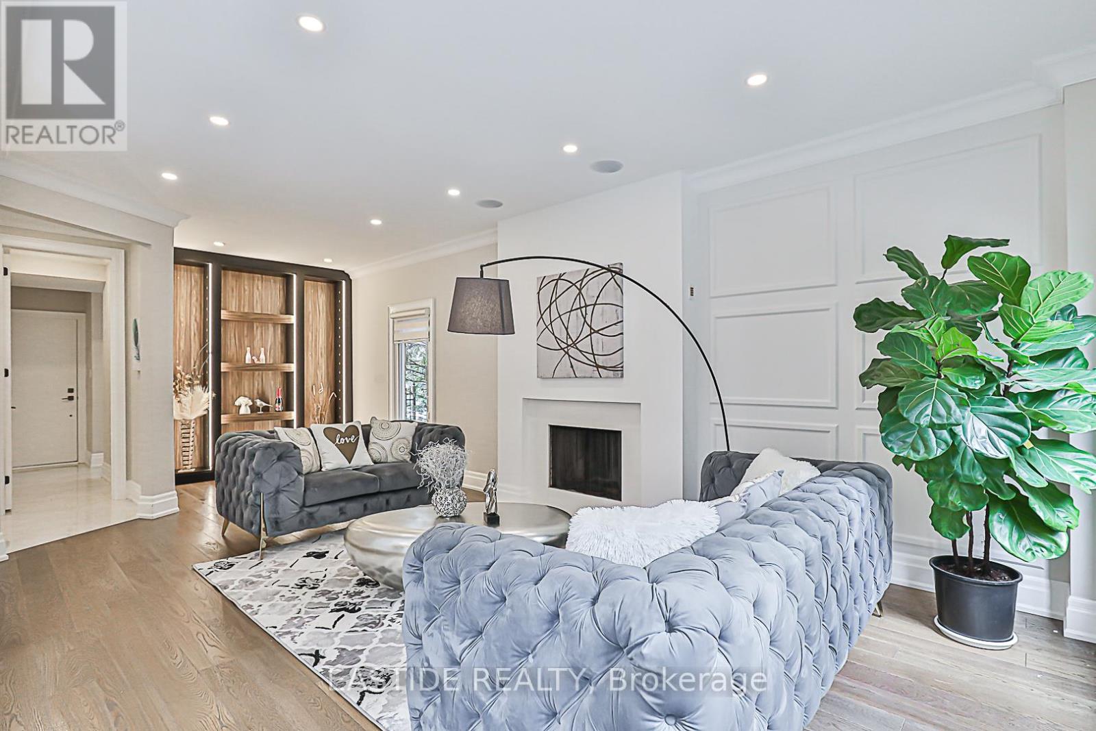 11 Gatcombe Circle, Richmond Hill, Ontario  L4C 9P4 - Photo 14 - N12950808