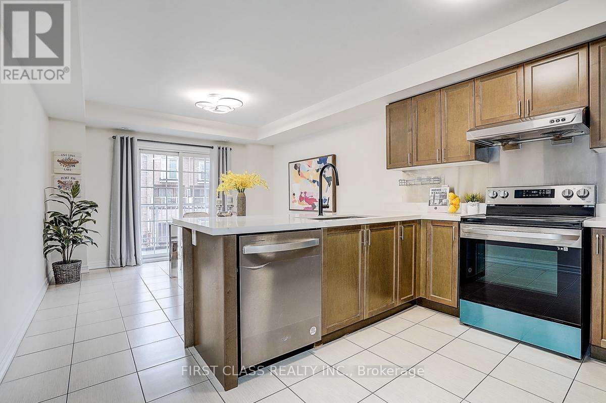 5303 Major Mackenzie Drive E, Markham, Ontario  L6C 0N3 - Photo 13 - N12950892