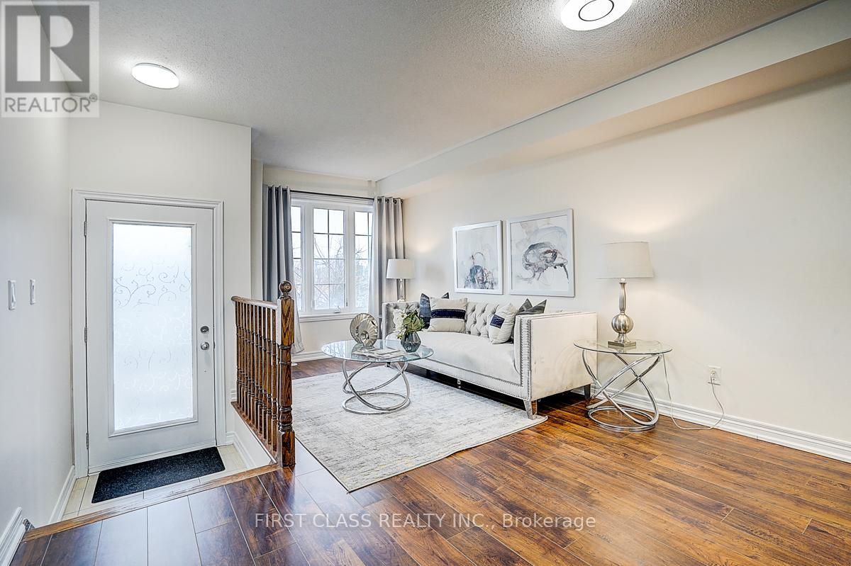 5303 Major Mackenzie Drive E, Markham, Ontario  L6C 0N3 - Photo 4 - N12950892