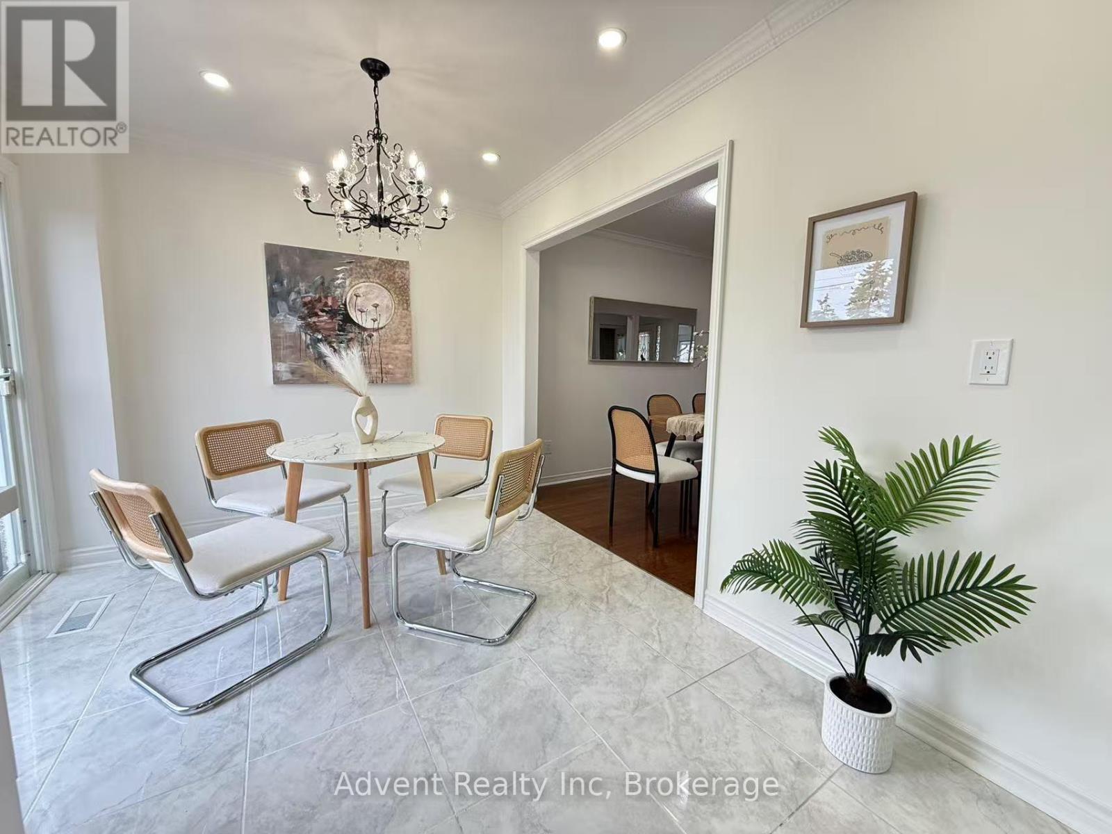 45 Cheeseman Drive, Markham, Ontario  L3R 3G3 - Photo 5 - N12950894