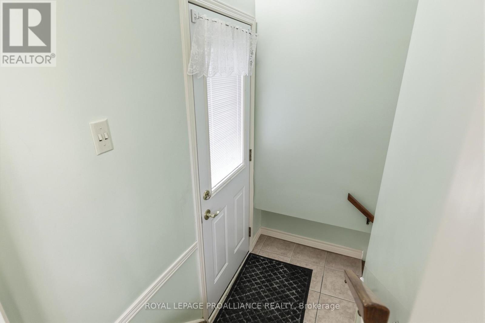 35 King George Square, Belleville, Ontario  K8P 2A7 - Photo 22 - X12949058