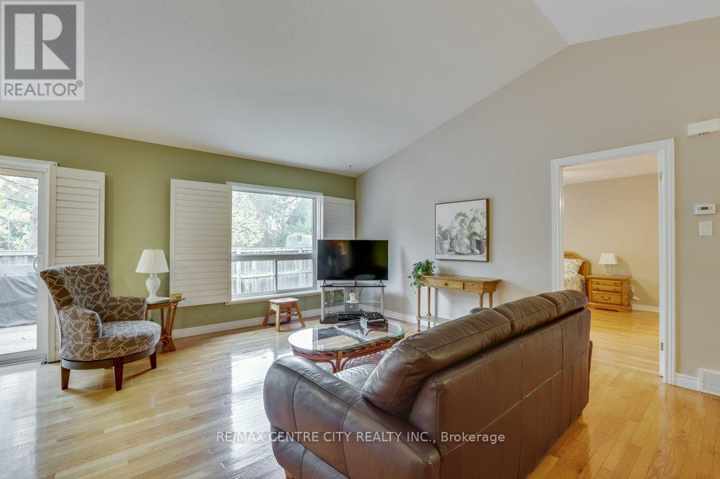 21 - 95 Capulet Lane, London North, Ontario  N6H 5V6 - Photo 12 - X12566004