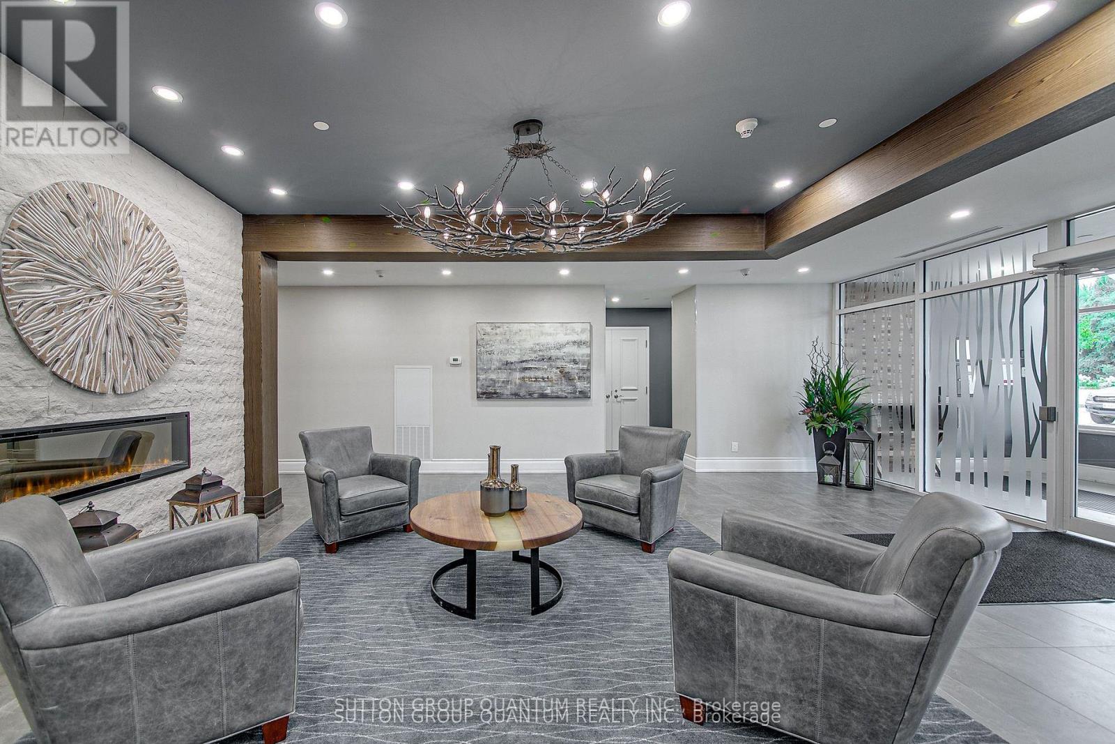 606 - 90 Orchard Point Road, Orillia, Ontario  L3V 8K4 - Photo 2 - S12950814