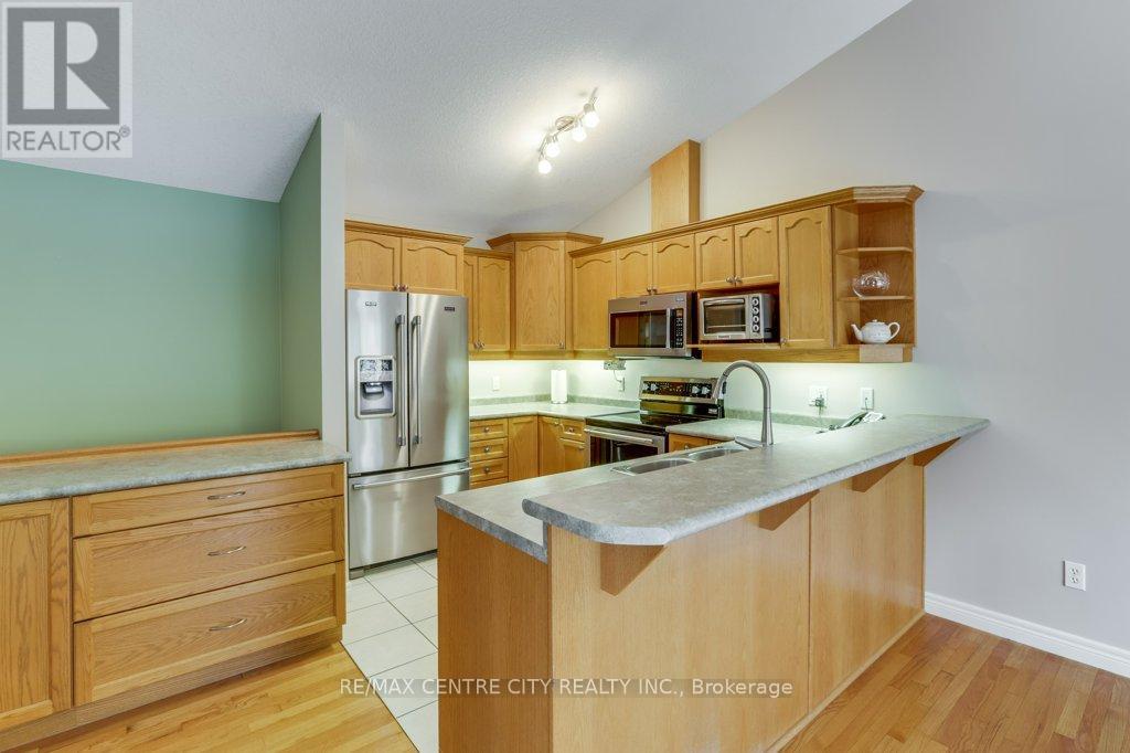 21 - 95 Capulet Lane, London North, Ontario  N6H 5V6 - Photo 19 - X12566004