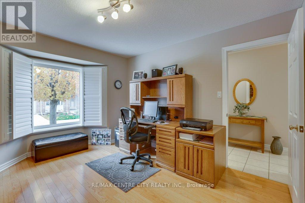 21 - 95 Capulet Lane, London North, Ontario  N6H 5V6 - Photo 8 - X12566004