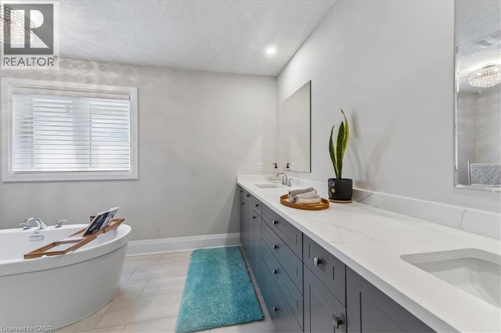 570 Bridgemill Crescent, Kitchener, Ontario  N2A 0K3 - Photo 26 - 40817234