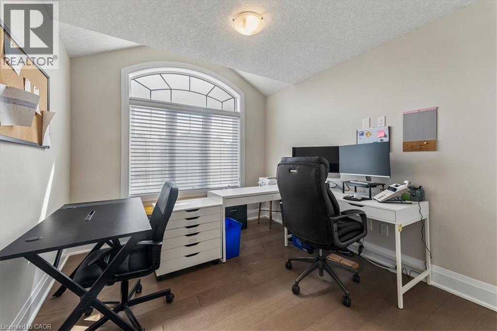 570 Bridgemill Crescent, Kitchener, Ontario  N2A 0K3 - Photo 33 - 40817234