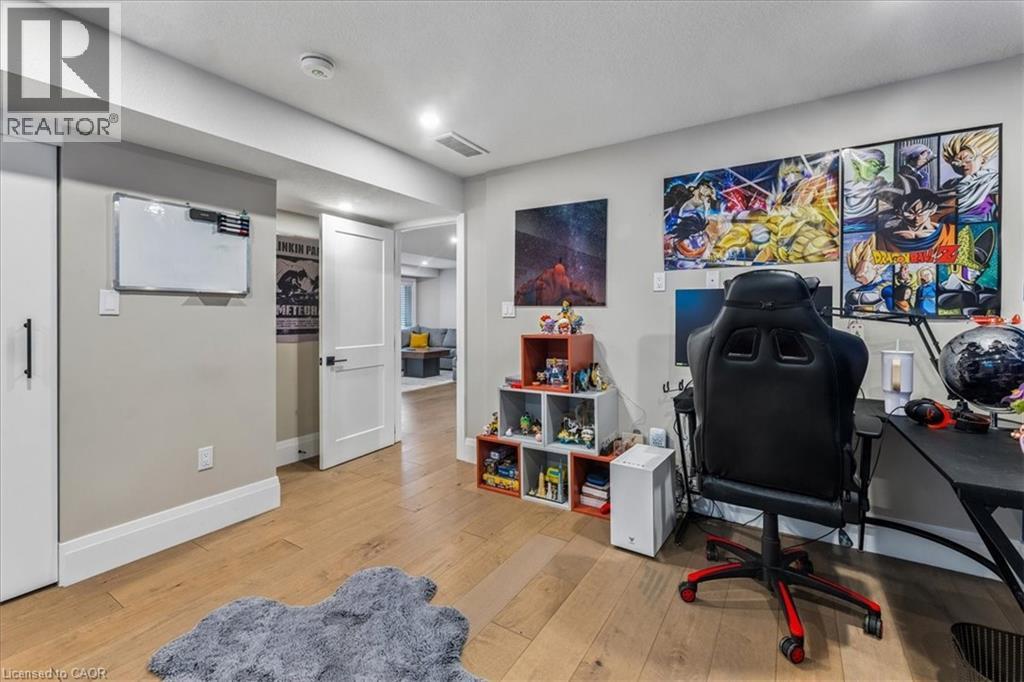 570 Bridgemill Crescent, Kitchener, Ontario  N2A 0K3 - Photo 43 - 40817234