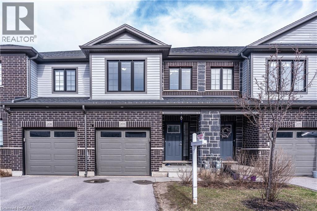 203 WOODMEADOW Court, Kitchener, Ontario