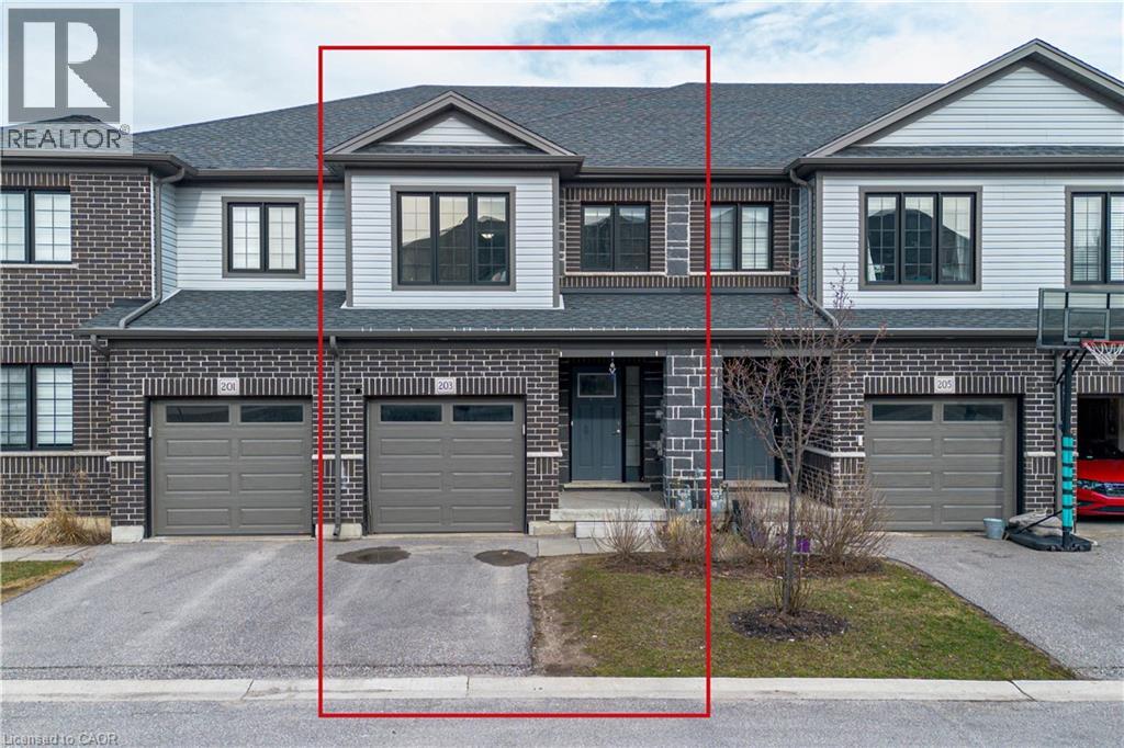 203 Woodmeadow Court, Kitchener, Ontario  N2R 1W6 - Photo 3 - 40816870