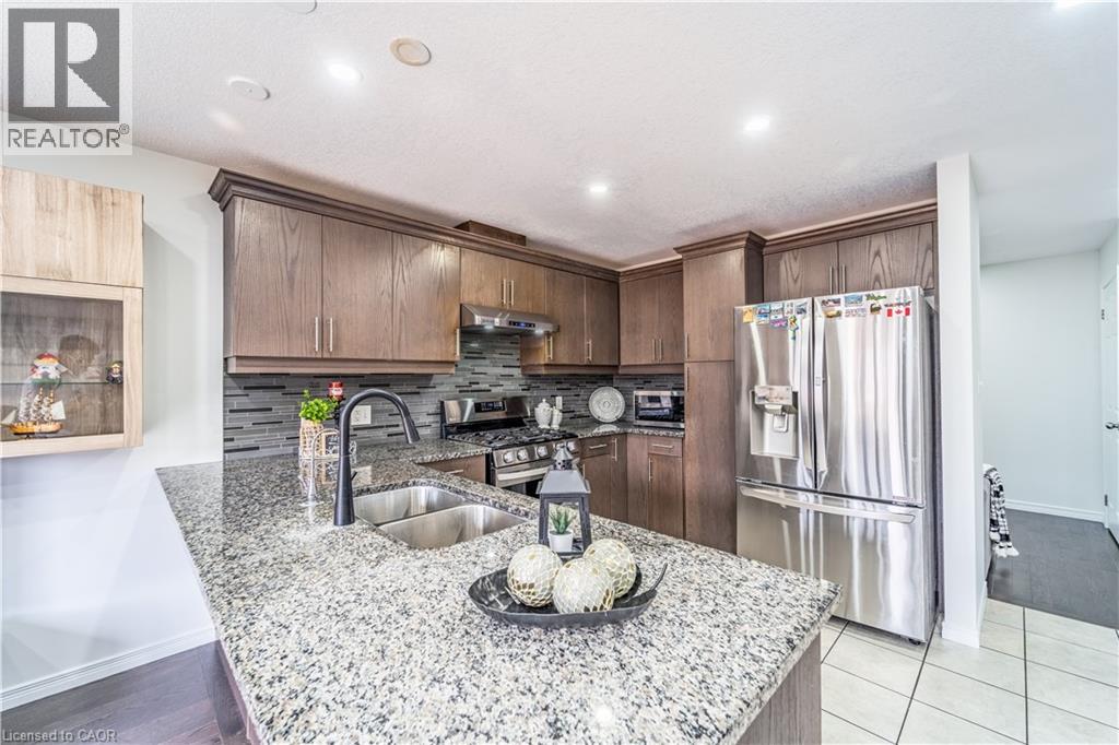 203 Woodmeadow Court, Kitchener, Ontario  N2R 1W6 - Photo 9 - 40816870