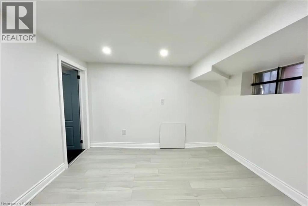 19 Crosthwaite Avenue S, Hamilton, Ontario  L8K 2T7 - Photo 6 - 40815811