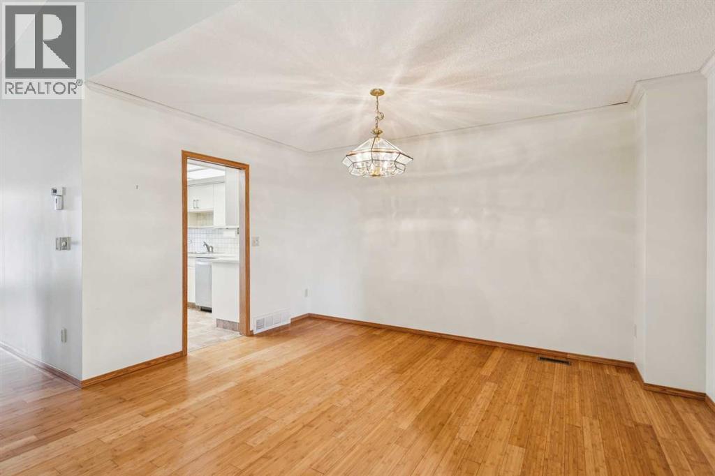 140 Shawnee Rise SW, Calgary, Alberta  T2Y 2S3 - Photo 14 - A2288510