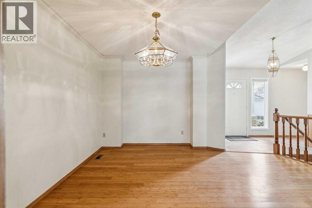 140 Shawnee Rise SW, Calgary, Alberta  T2Y 2S3 - Photo 12 - A2288510