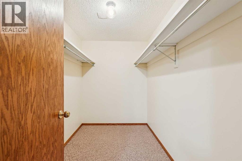 140 Shawnee Rise SW, Calgary, Alberta  T2Y 2S3 - Photo 41 - A2288510