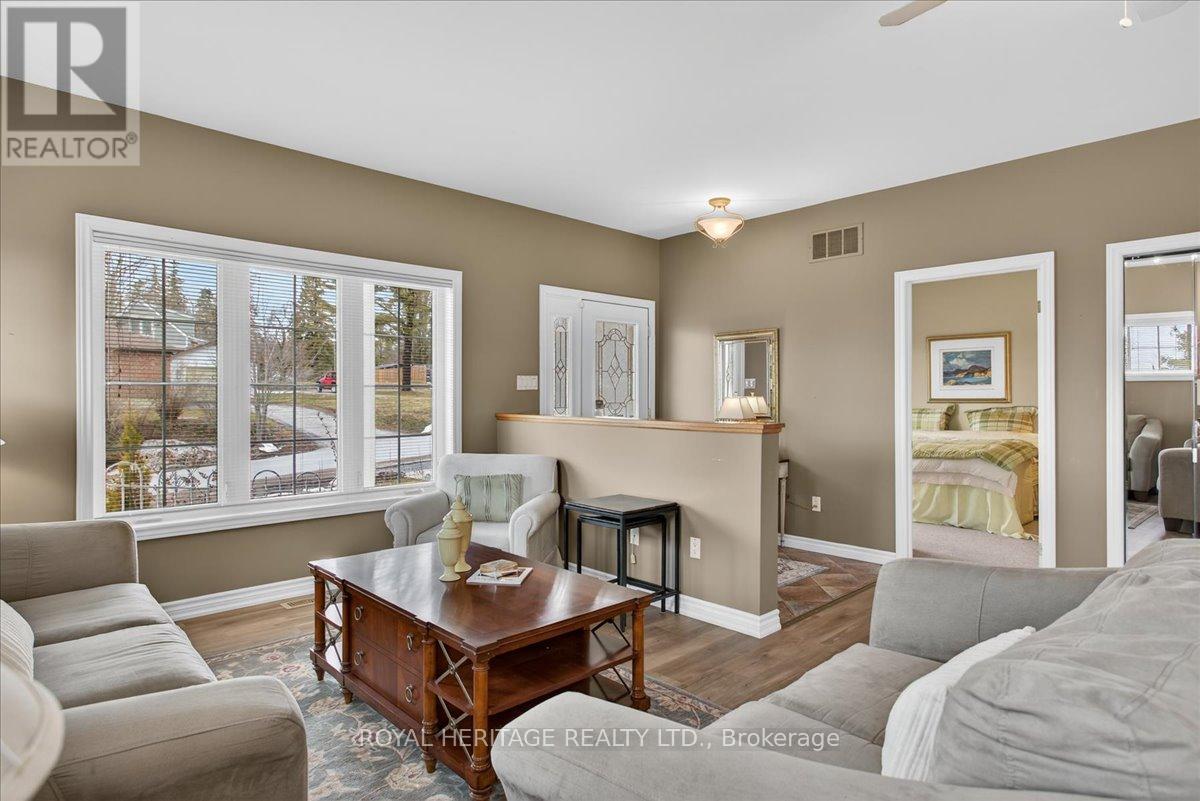 4 Kennedy Drive, Kawartha Lakes, Ontario  K0M 1N0 - Photo 5 - X12951282