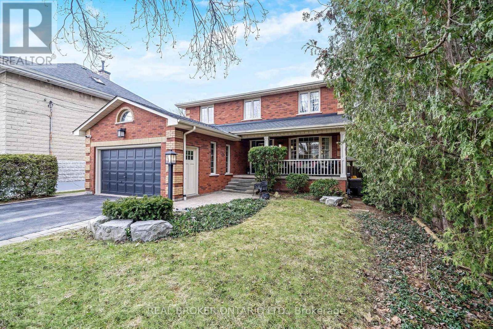 352 Broadway Avenue, Milton, Ontario  L9T 1T7 - Photo 3 - W12950728