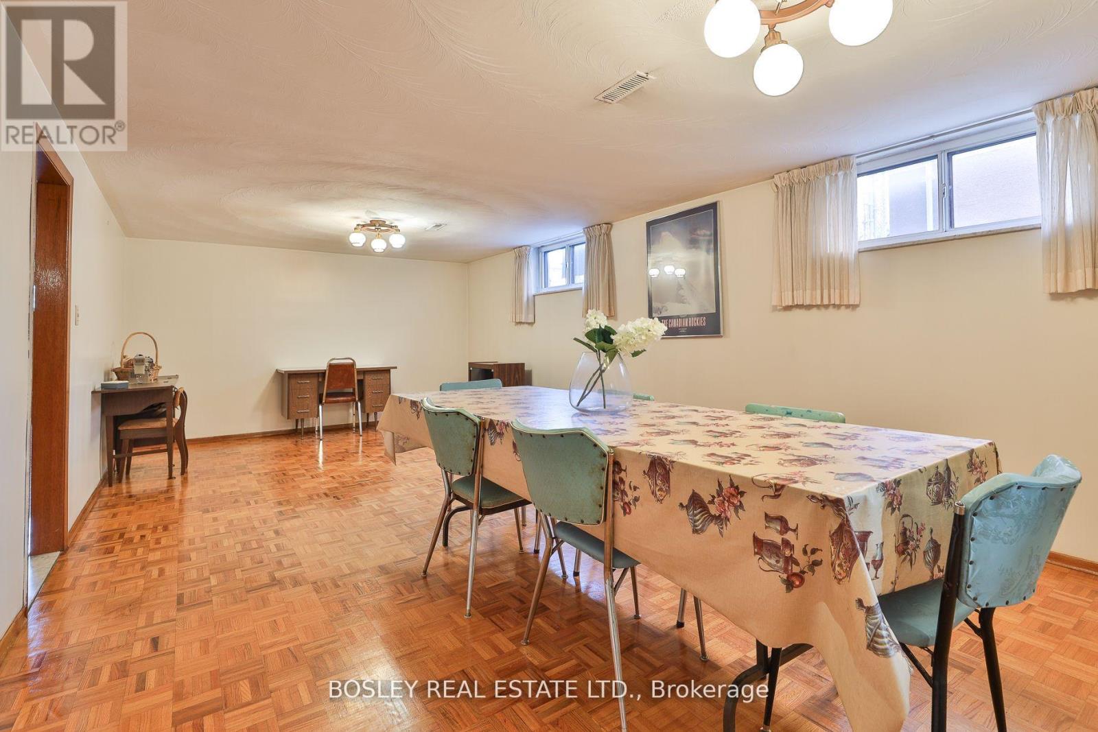 61 Bartel Drive, Toronto, Ontario  M3N 1C8 - Photo 30 - W12950740