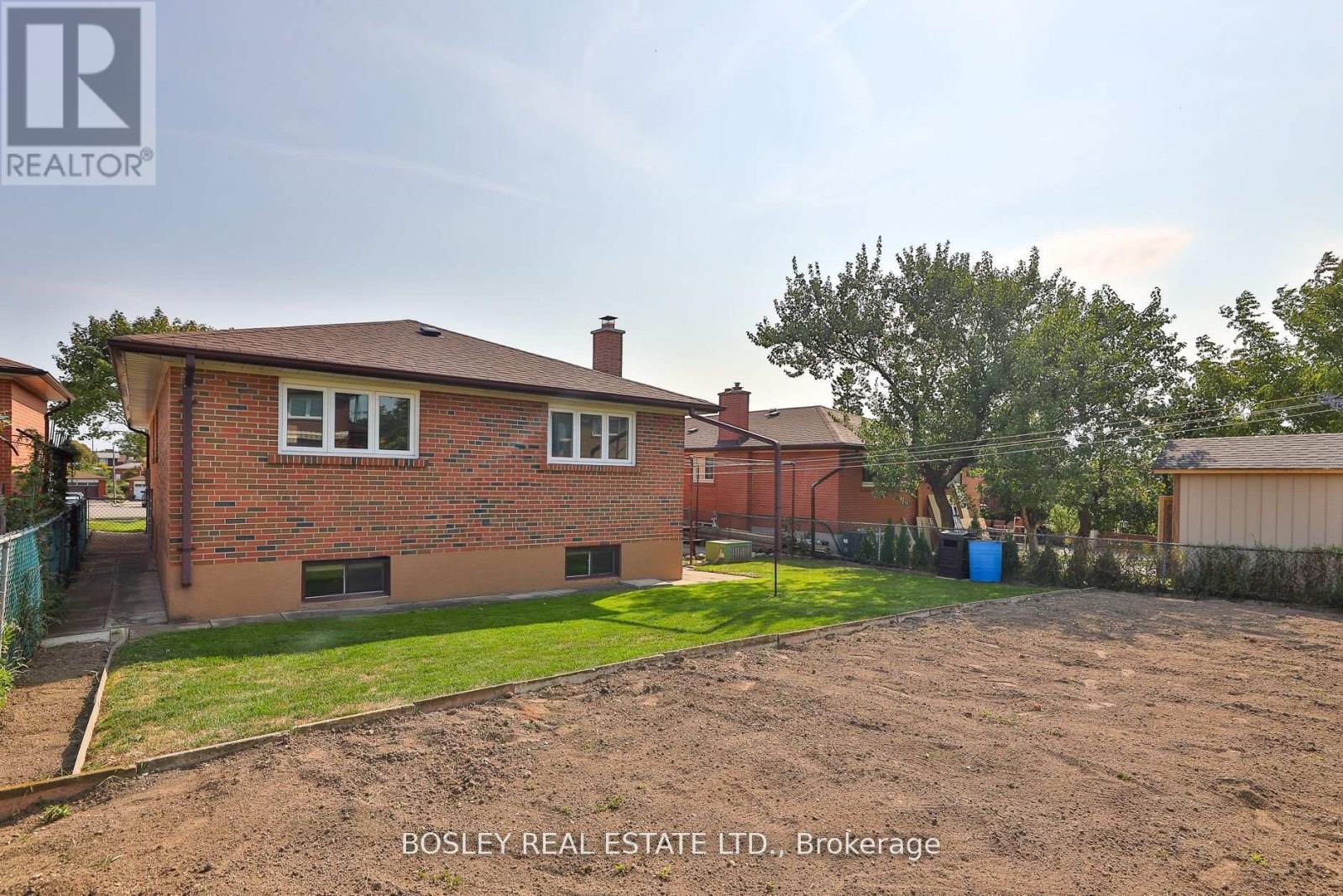 61 Bartel Drive, Toronto, Ontario  M3N 1C8 - Photo 36 - W12950740